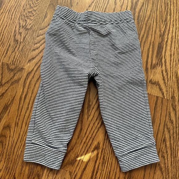 Carter’s navy blue outfit bundle for baby boy, size 9M (4 pieces) - Picture 5 of 10